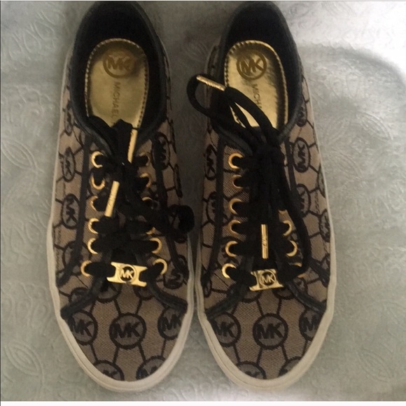 mk canvas shoes